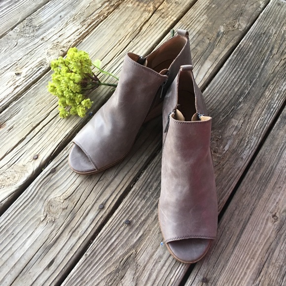 Lucky Brand Shoes - Lucky Brand Peep Toe Ankle Booties Sz 10